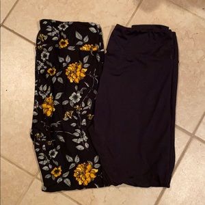 Lularoe TC Leggings Solid Black and Floral